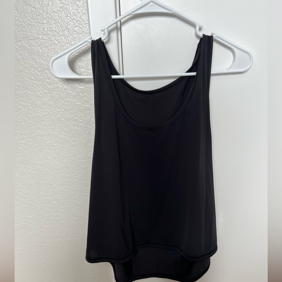 Lululemon workout top black - Picture 2 of 2